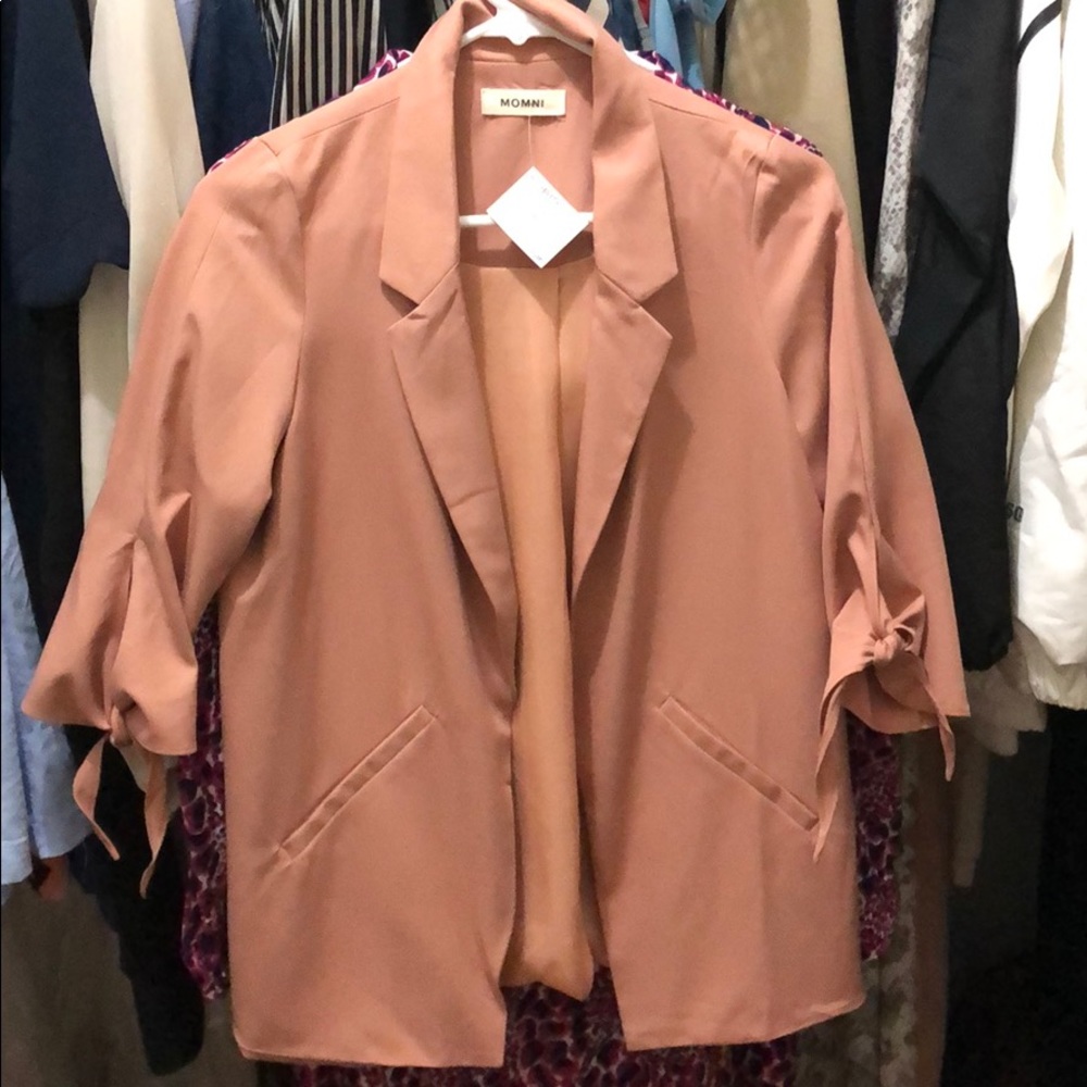 Lightweight blazer